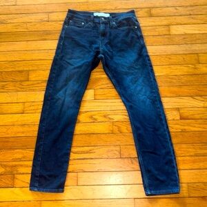 listing-status-banner